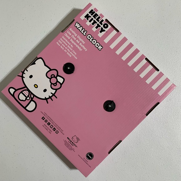 Hello Kitty by Sanrio Analog Wall Clock-New in Box - Picture 4 of 5
